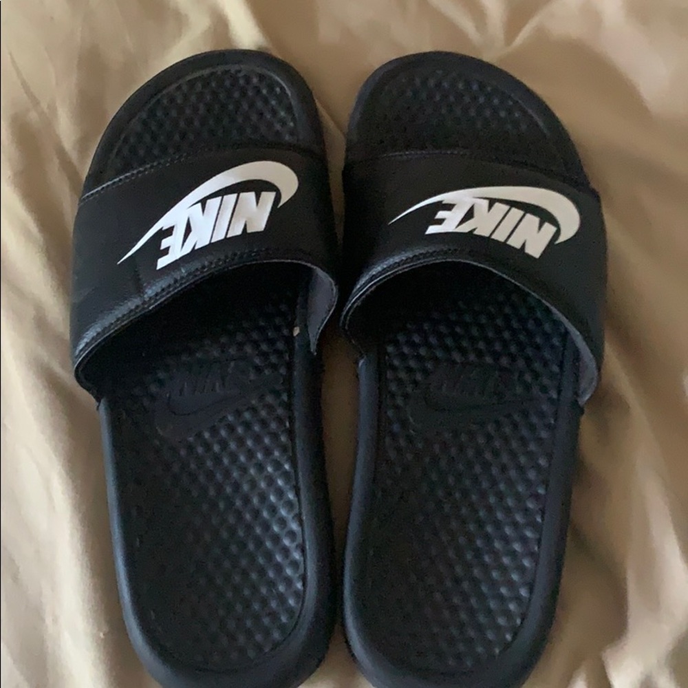 Nike slides